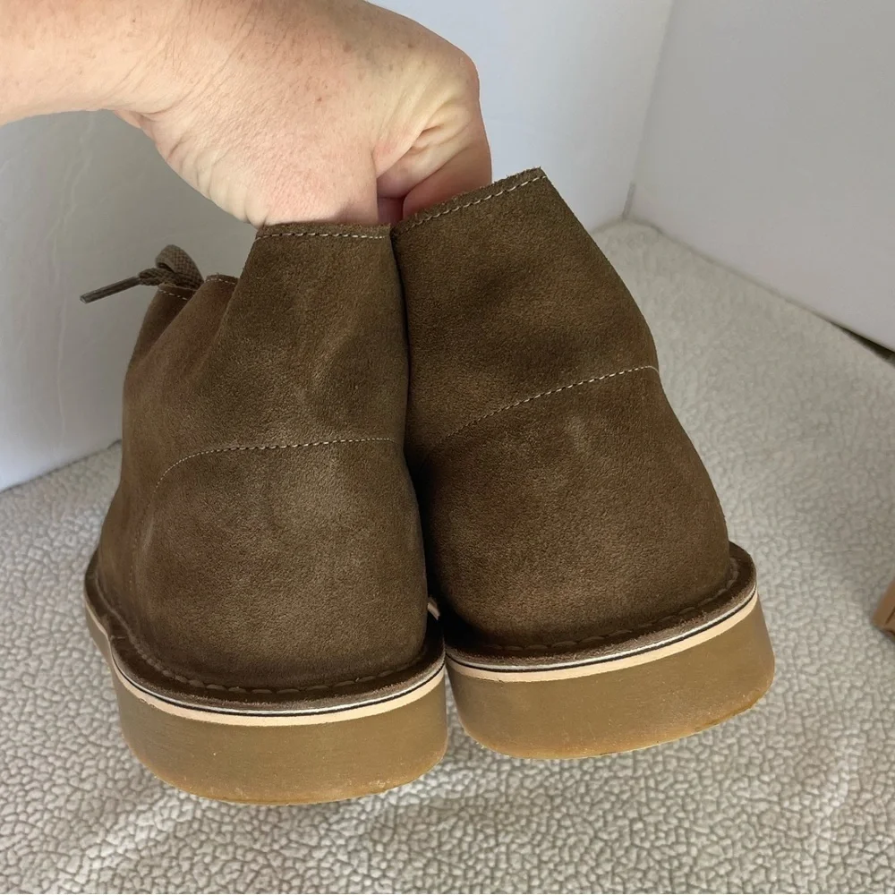 Clarks new in box  Bushacre 3 Chukka tan leather Boot